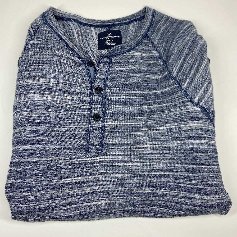 American Eagle light sweater/long-sleeve